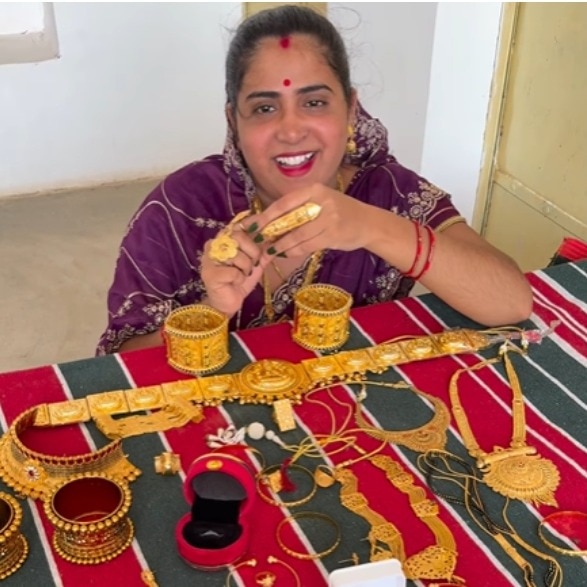 Madhya Pradesh YouTuber’s gold and cash social media flex ends in theft worth lakhs