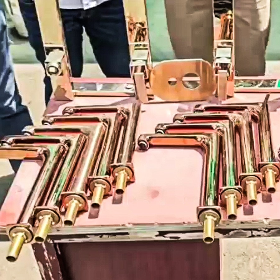 Costly love: Nagpur boys steal taps worth Rs 11 lakh to gift iPhones to girlfriends
