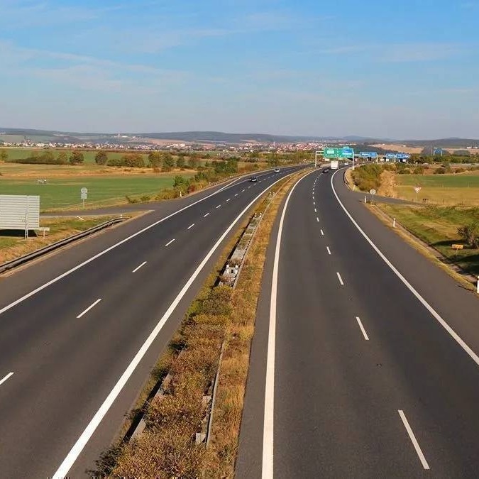 Green highway signboards are not a design choice. The colour helps improve visibility, reduces eye strain and allows drivers to read directions quickly and safely on highways.