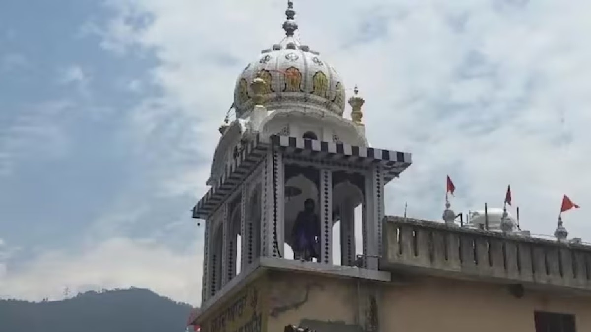 Uttarakhand police talks to Nihang Sikhs as Rudraprayag gurdwara siege continues