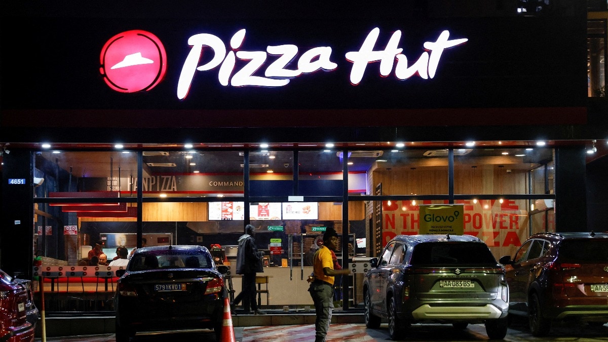 Pizza Hut sold for $2.7 billion: Pizza chain many grew up with gets a new owner