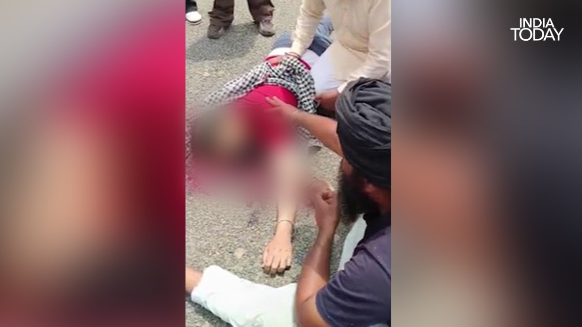 After dropping daughter at tuition, teacher dies as bike-borne men attack him