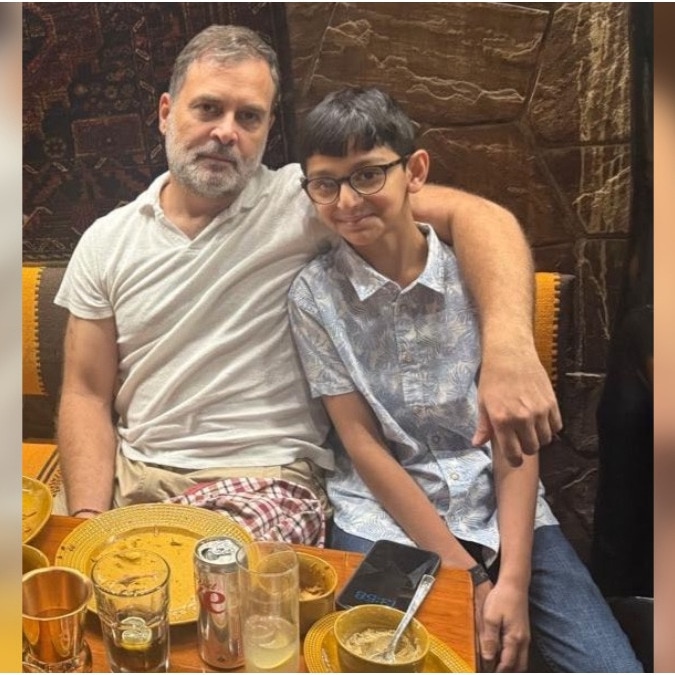 Boy waves at Rahul Gandhi during birthday lunch, gets a surprise in return