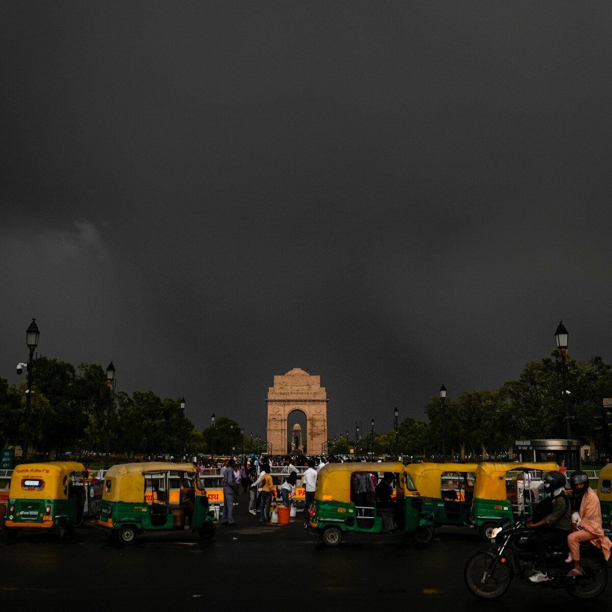 Rain soon: Yellow alert issued for Delhi-NCR as western disturbance arrives