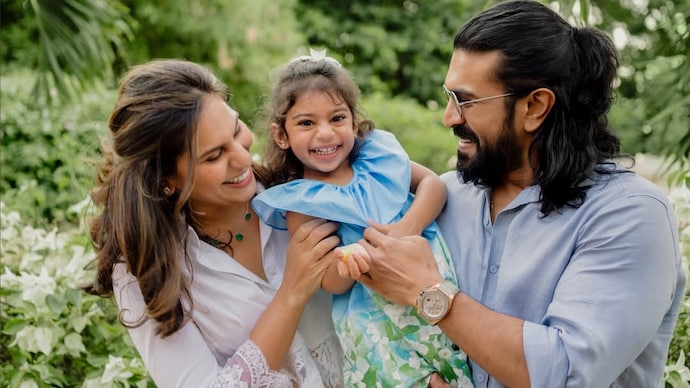 Ram Charan (right), Upasana (left) marked Klin Kaara's birthday with an adorable post. (Credit: Instagram/@ramcharan @upasanakaminenikonidela) Ram Charan, Upasana