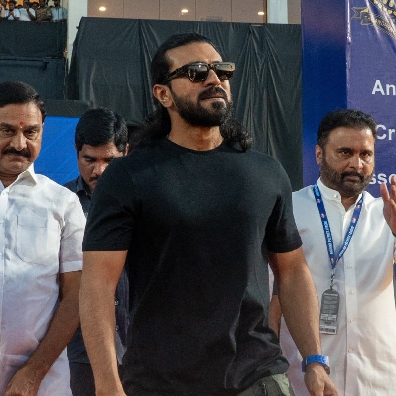Ram Charan inaugurates cricket stadium amid fans' deafening Peddi chants. Watch