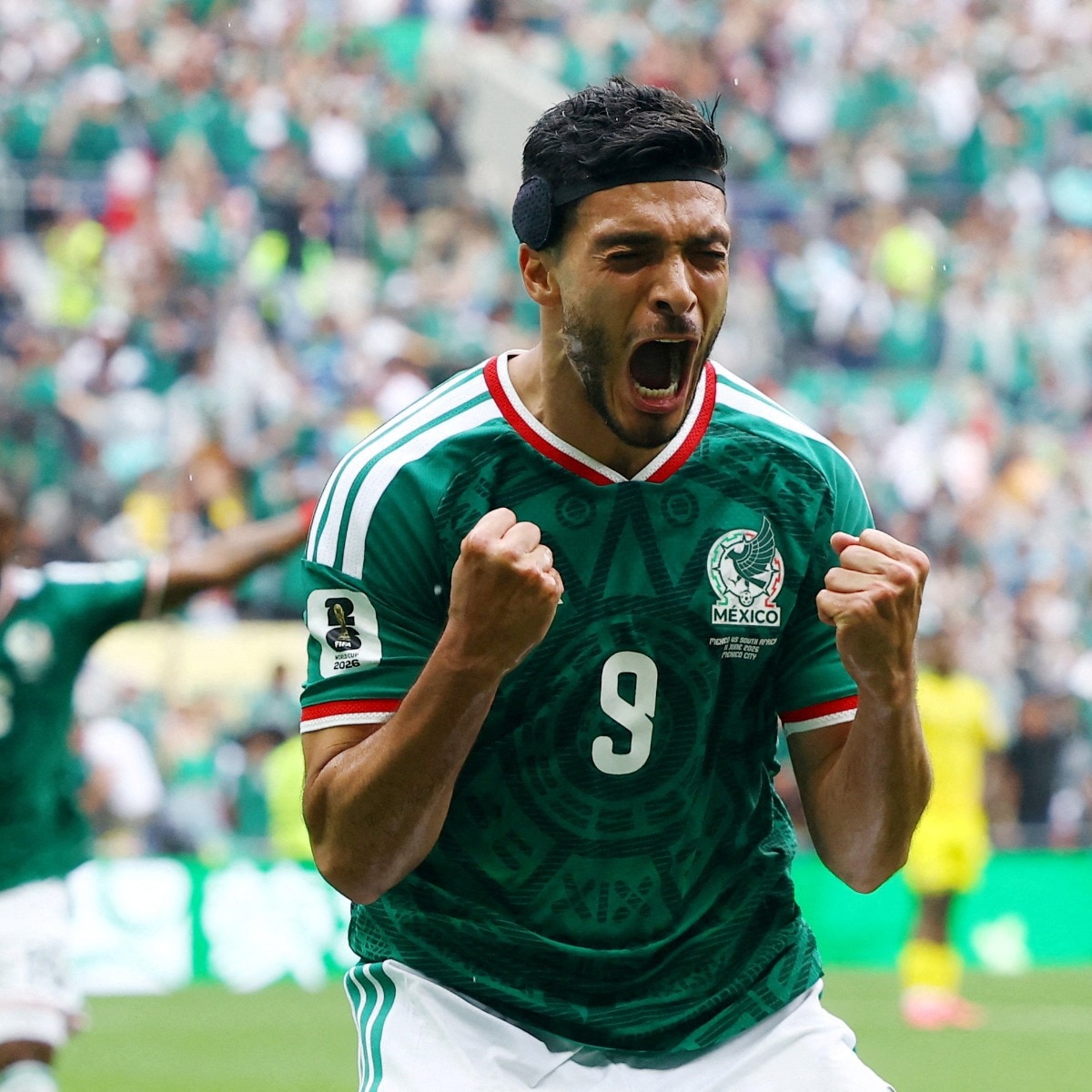 3 reds, 2 goals: Mexico sweep South Africa 2-0 in frenetic FIFA World Cup opener