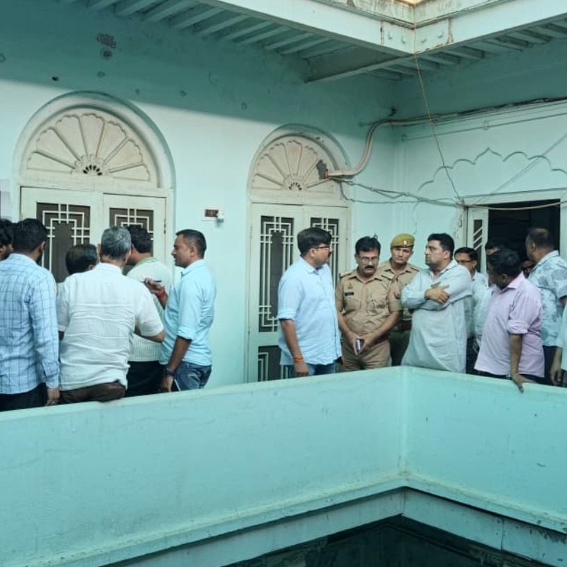 After eerie phone call, UP trader finds wife with slit throat, severed ears