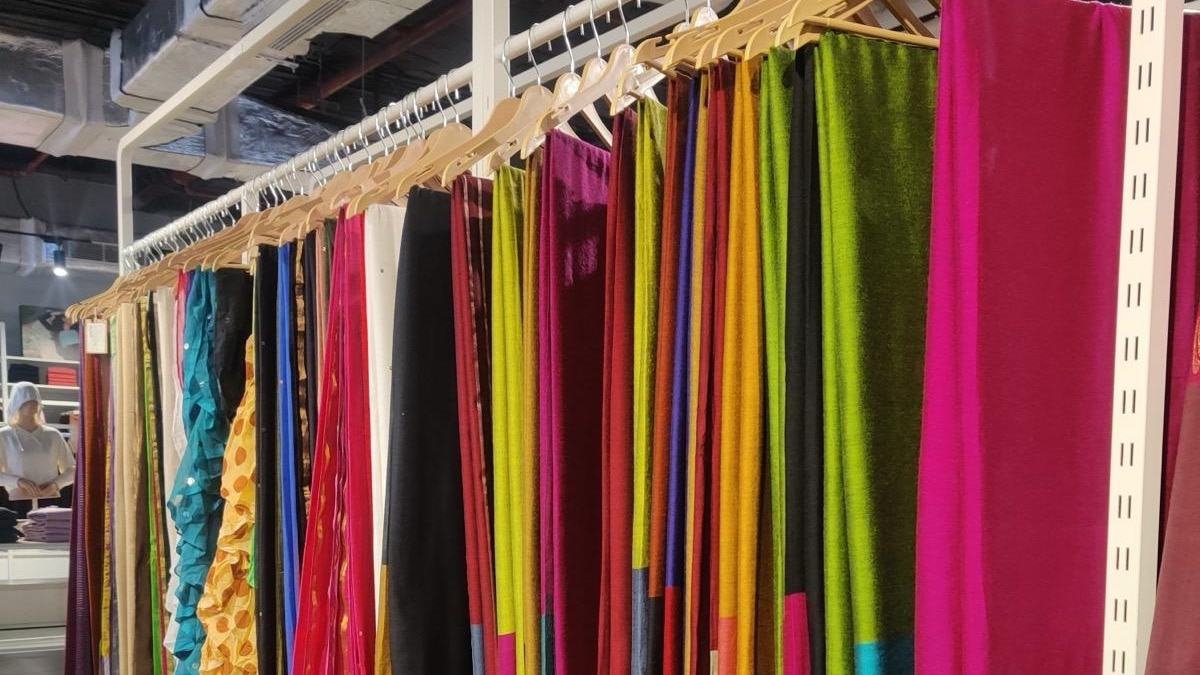 In the age of 30-minute clothes delivery, why I still like to shop in person