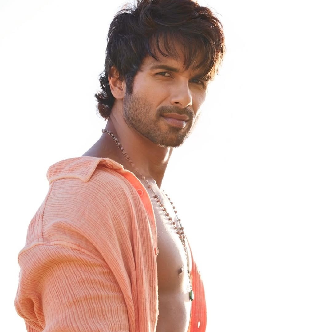 Dinesh Vijan jokes Shahid Kapoor's love life was a hexagon. Actor responds