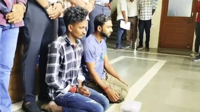 Surat Police said the accused travelled through several locations including Bharuch, Ahmedabad and Bihar, before their eventual arrest in a forested border area between Karnataka and Tamil Nadu.