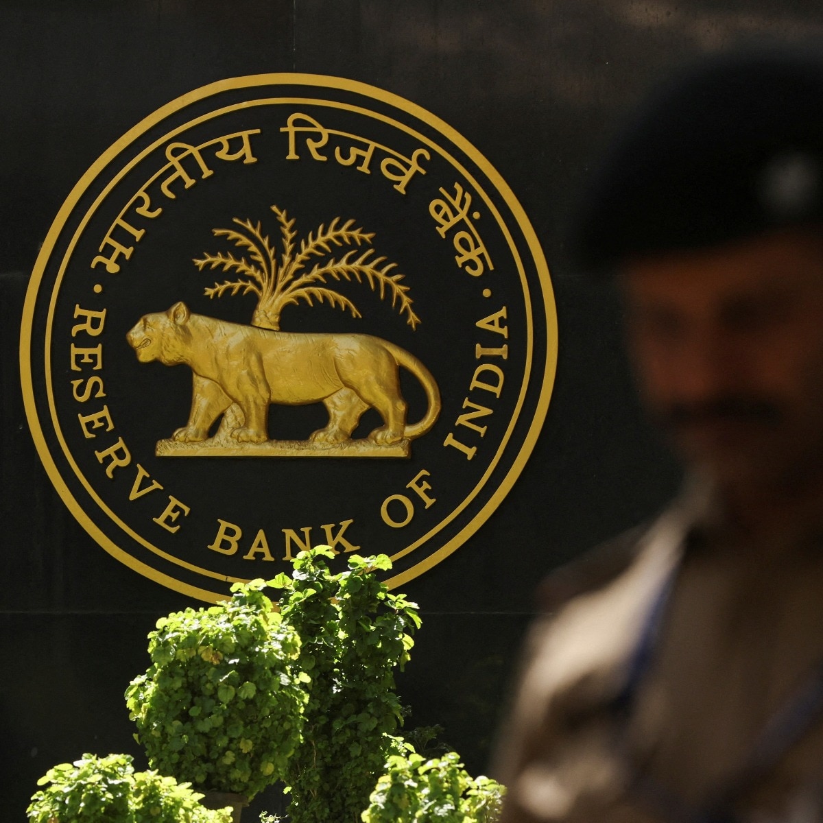India posts Q4 current account surplus as services exports surge