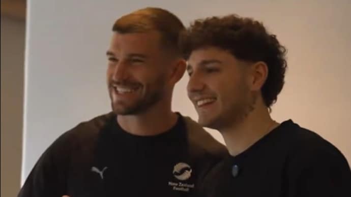 Tim Payne meets Valen Scarsini, the creator behind the Kiwi's stardom (Photo: Screen grab from X/@NZ_Football) Tim Payne, Valen Scarsini