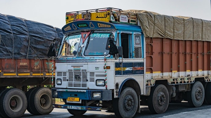 TRUCK PEXELS