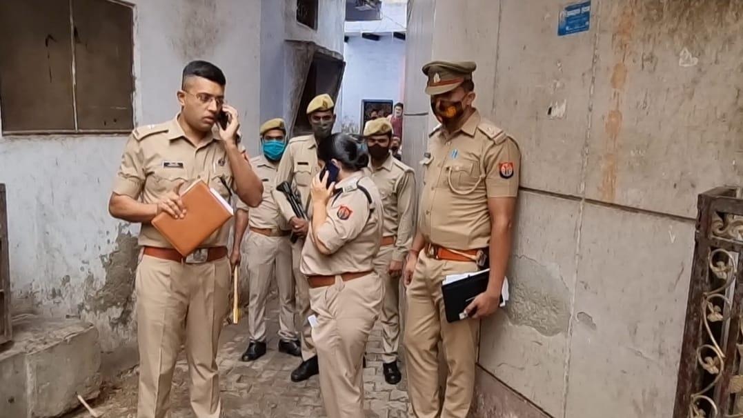 Girl kidnapped from house, raped, burnt with cigarettes; accused shot in encounter