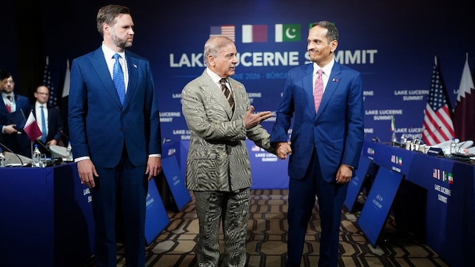 A video has gone viral showing the Qatari PM appearing to snub JD Vance at the US-Iran talks in Switzerland.