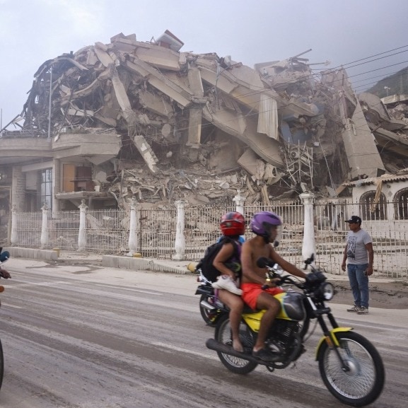 watch-shock-waves-from-mega-m7-5-venezuela-earthquake-ripple-through