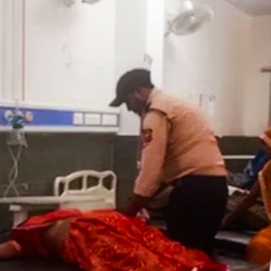 Video: Security guard seen administering IV drips at hospital, probe ordered