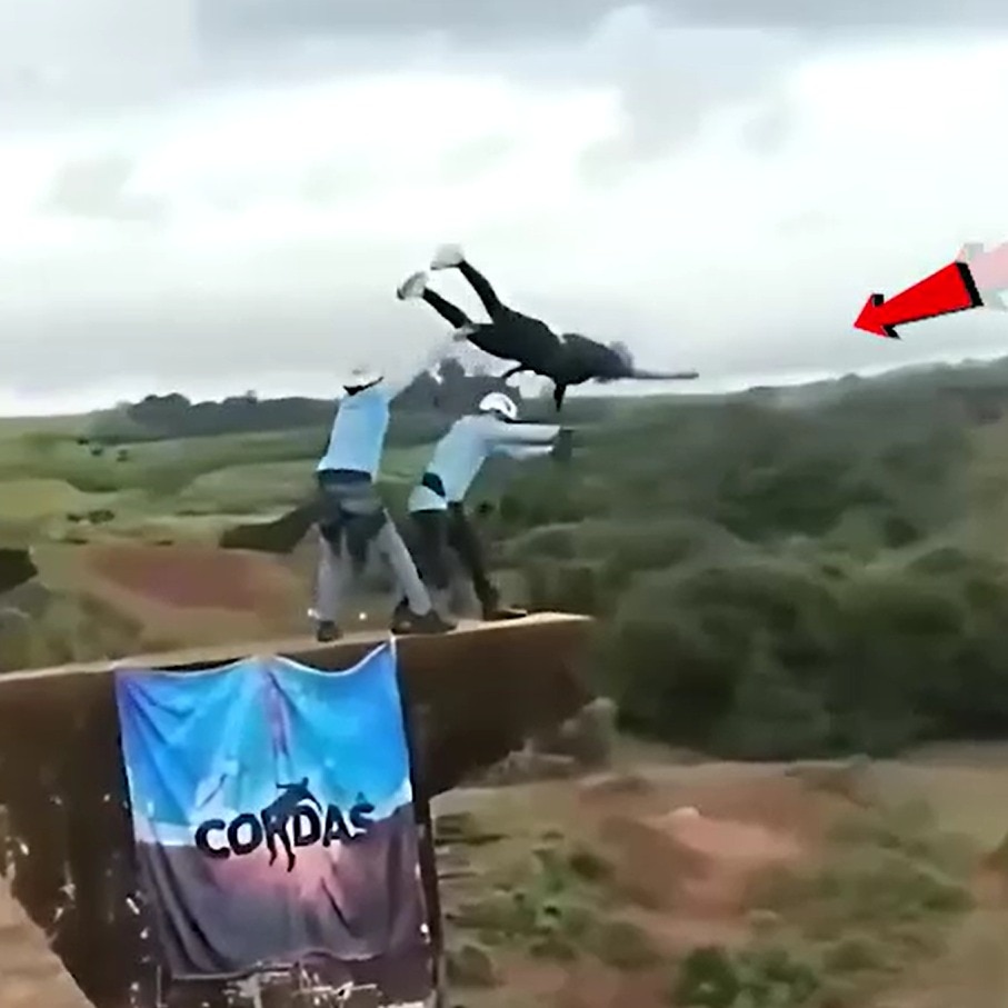Brazil bungee jump death: Maria Eduarda fell 130 feet after safety rope was  not attached - India Today
