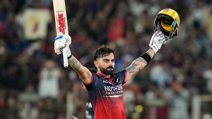IPL Final Play of the Day, RCB vs GT: Virat Kohli sets the tone, then finishes off in style - India Today
