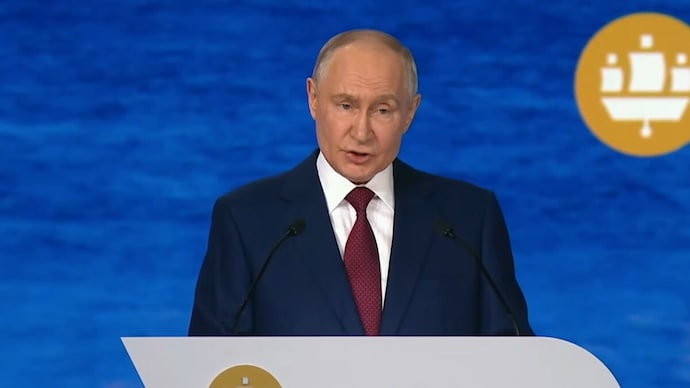 Vladimir Putin addresses a plenary session of the Saint Petersburg International Economic Forum, moderated by India Today's Geeta Mohan. Vladimir Putin addresses a plenary session of the Saint Petersburg International Economic Forum, moderated by India Today's Geeta Mohan.