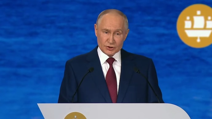 Vladimir Putin addresses a plenary session of the Saint Petersburg International Economic Forum, moderated by India Today's Geeta Mohan. Vladimir Putin addresses a plenary session of the Saint Petersburg International Economic Forum, moderated by India Today's Geeta Mohan.