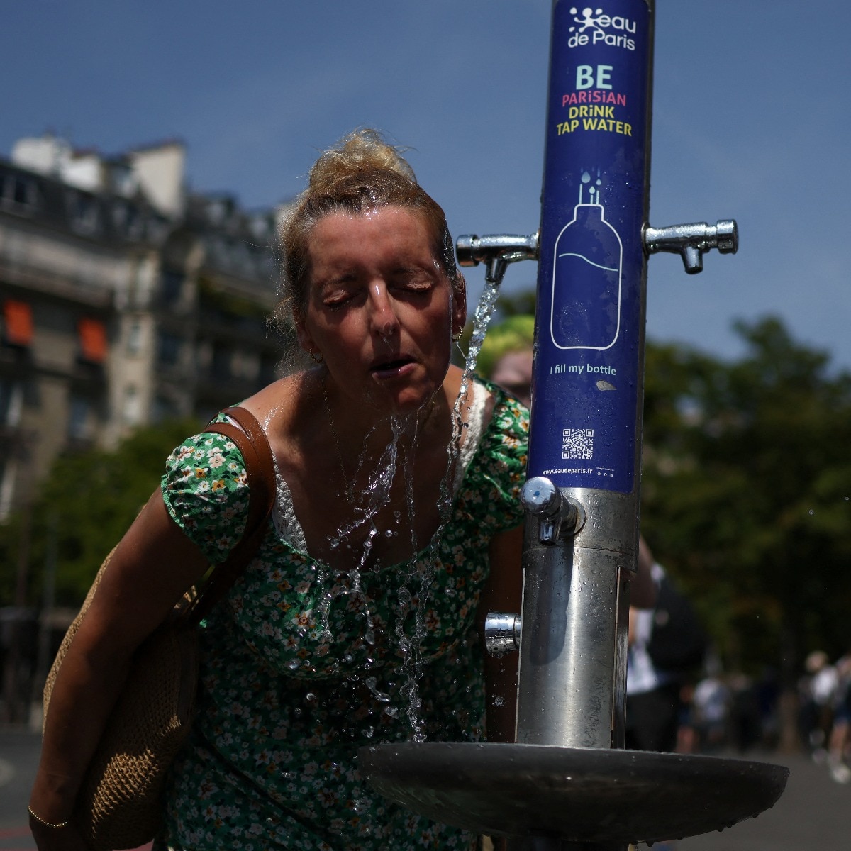 France records around 1,000 excess deaths during record heatwave