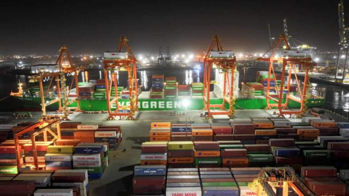 Economic pressures mount 100 days into the West Asia conflic