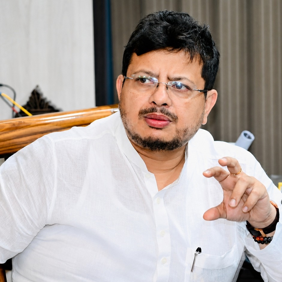Who's Ritabrata Banerjee, Left's blue-eyed boy, splitting TMC, becoming Shinde of Bengal.