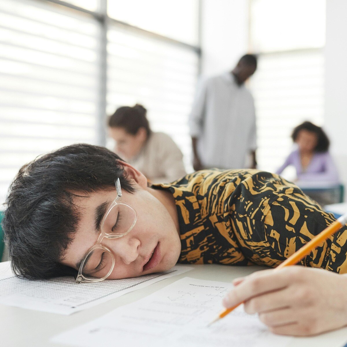 Waking up at 5 am really boosts brain productivity? Neuroscientist reveals the truth
