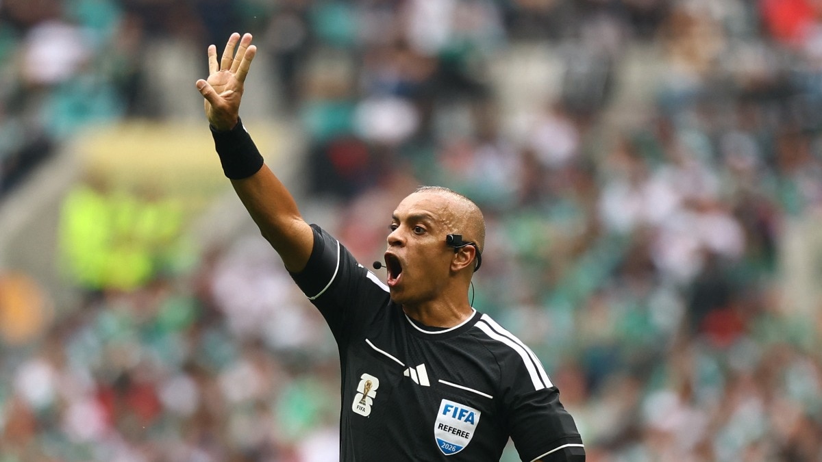 World Cup referee headset sparks RoboCop memes dur