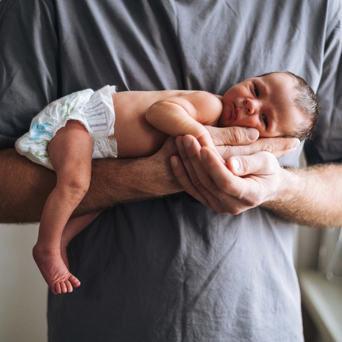 New fathers without paid leave face higher risk of anxiety, depression: Study