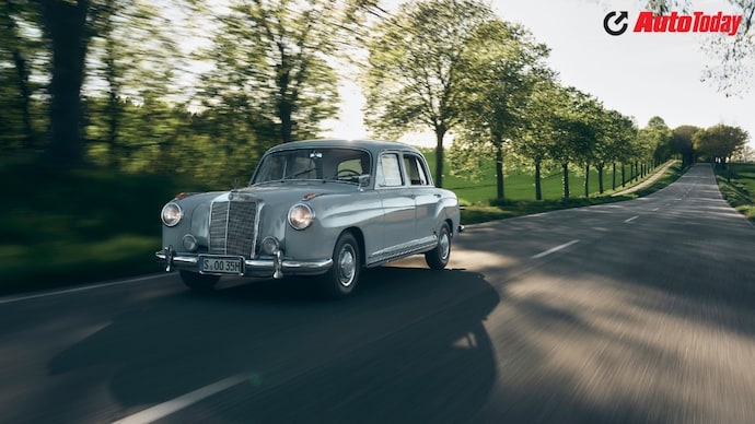 1955 Mercedes-Benz 220 Ponton
