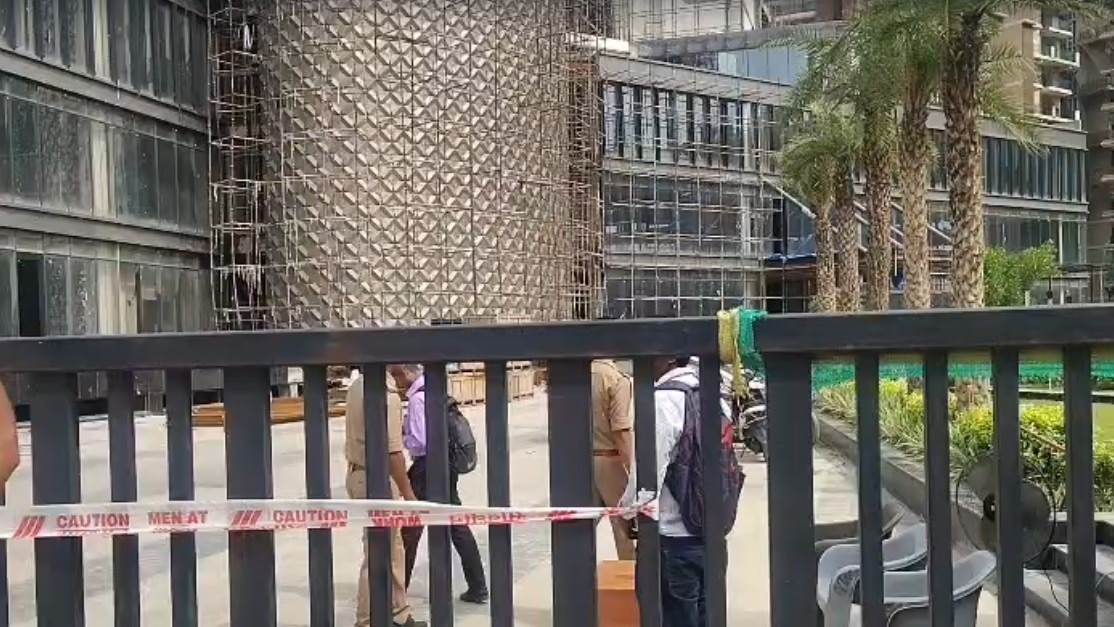 7-year-old girl found dead in Ghaziabad mall basement; family alleges gangrape