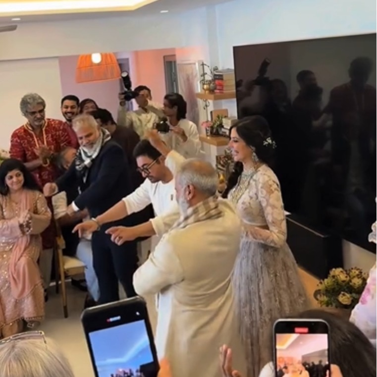 Watch: Aamir Khan and Gauri Spratt exchange wedding vows; dance their heart out