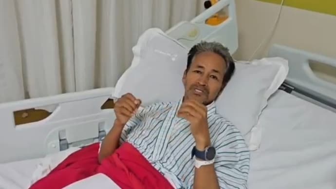 Sonam Wangchuk Activist Sonam Wangchuk on Friday ended his 26-day hunger strike at Medanta Hospital in Gurugram after weeks of negotiations with the Centre.