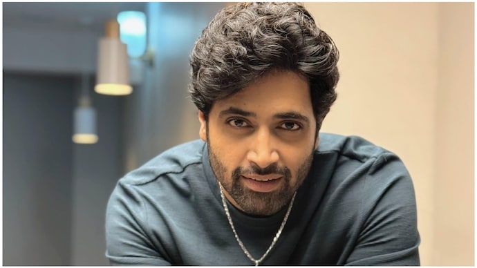 Adivi Sesh to make his Hindi debut