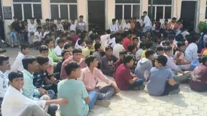 Beed School Protest