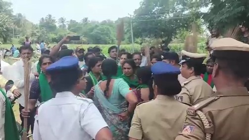 Township survey turns violent as farmers clash with officials near Bengaluru