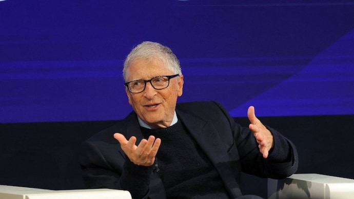 Bill Gates was aware of Epstein's sex offence convictions while engaging with him.