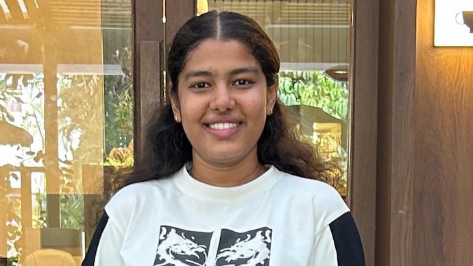 CA Foundation May 2026 topper Sakshi Jain secures AIR 1 after father's heart surgery