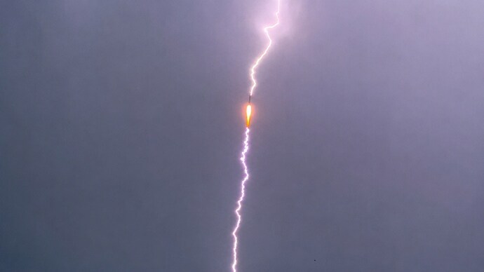 Chinese rocket lightning strike