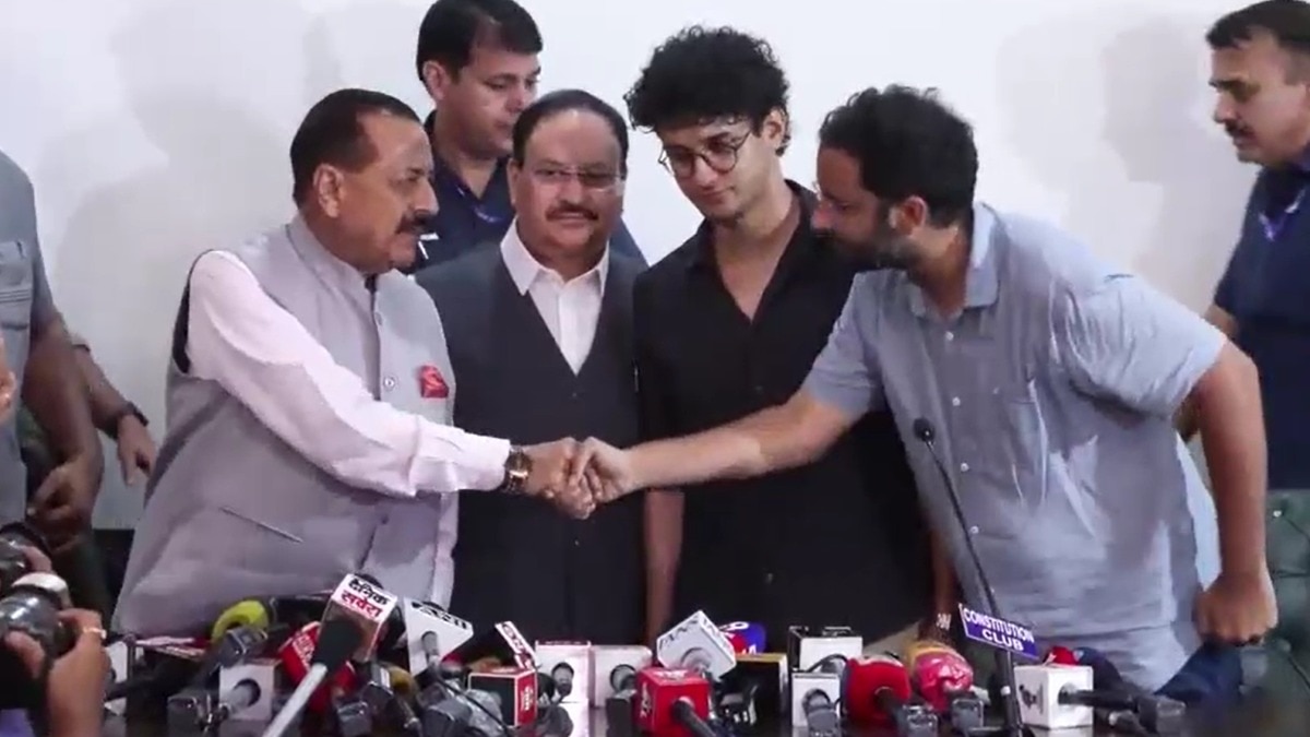 CJP calls off students' protest as Pradhan resigns, govt agrees to pending demands