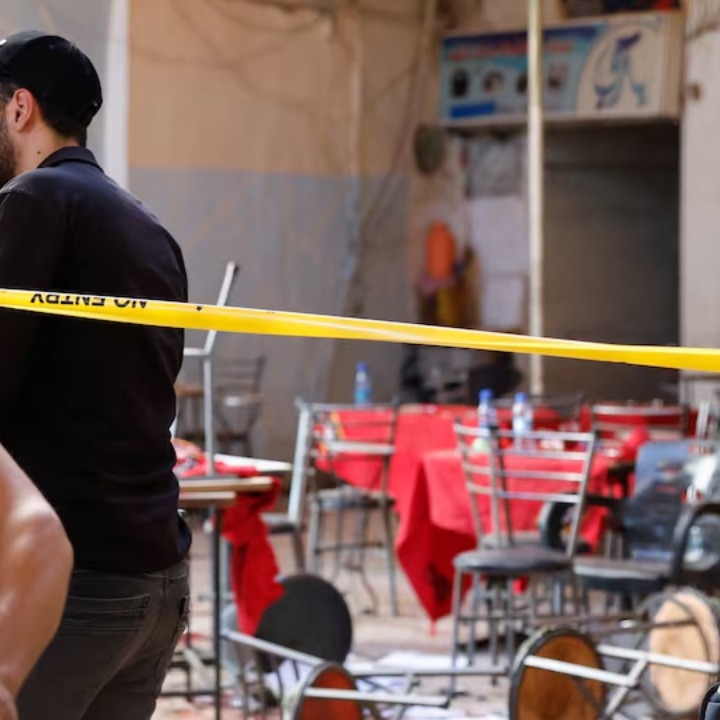 5 killed, 22 injured in blast at Damascus cafe
