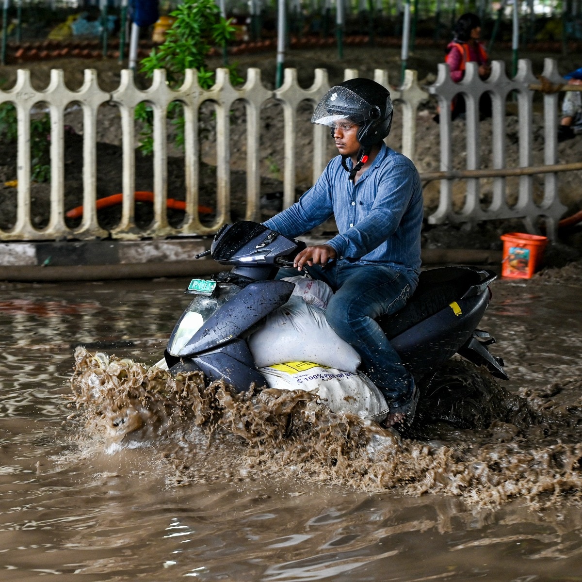 Rain survival guide: What every commuter should carry this monsoon