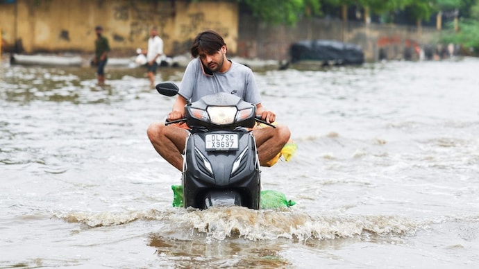 Delhi could see rain this evening as the monsoon trough shifts back over the plains, but the IMD says the real spell of widespread rain begins from July 21, with a yellow alert in place for the 21st and 22nd. (Photo: PTI)