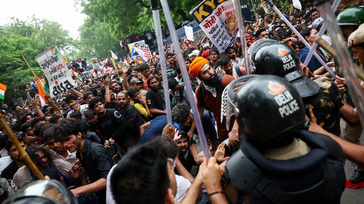 Did Delhi Police use excessive force? HC wants Parliament march videos preserved