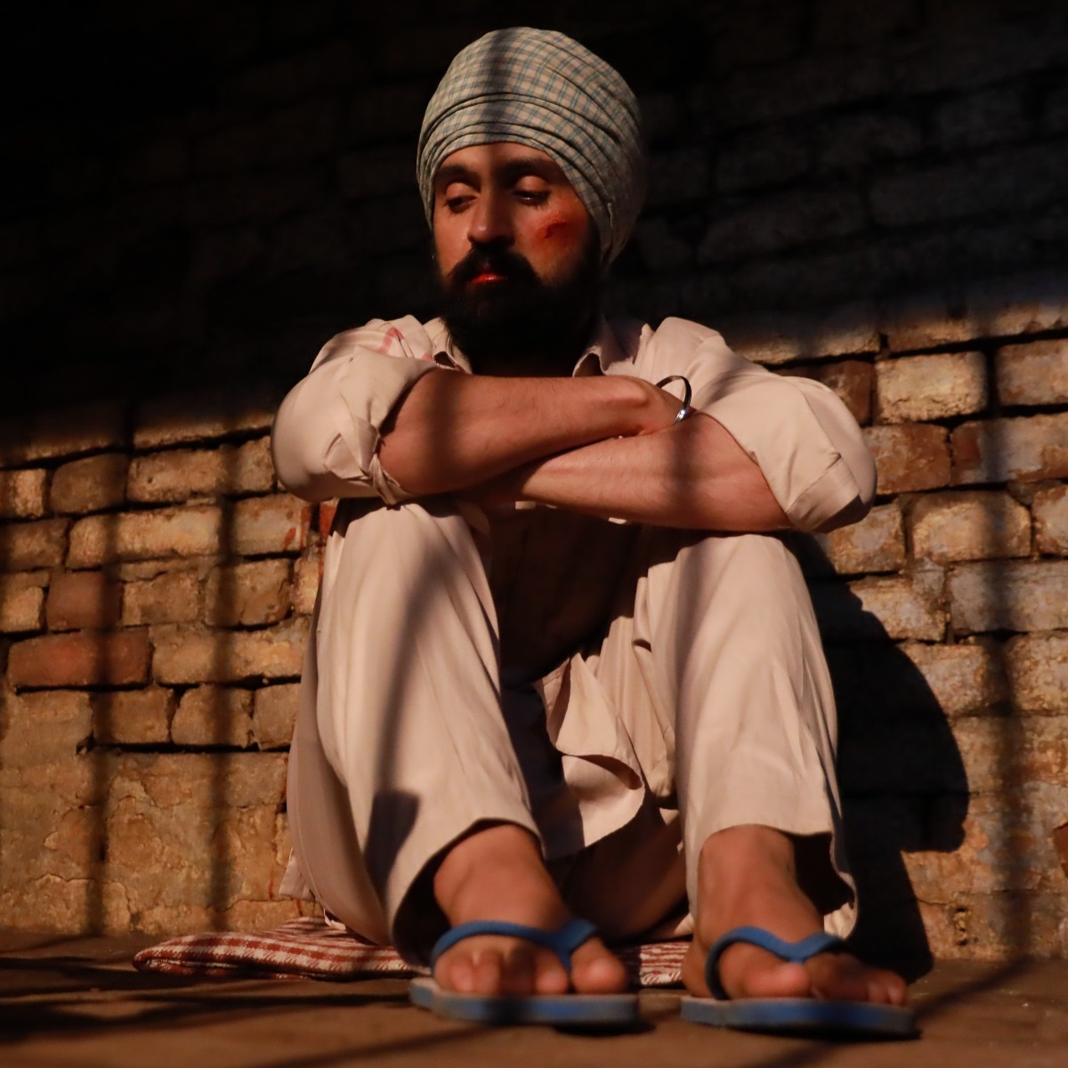 Union Minister calls Diljit Dosanjh an impostor, questions Satluj takedown claims