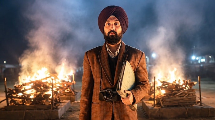 Diljit Dosanjh plays activist Jaswant Singh Khalra in Satluj. The movie was briefly streamed by ZEE5. (Image: ZEE5)