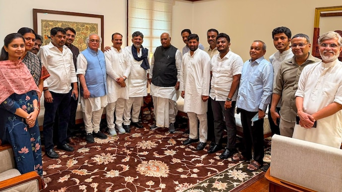 dk shivakumar g parameshwara karnataka cabinet expansion other states two month delay mva maharashtra kcr telangana sukhvinder singh sukhu himachal